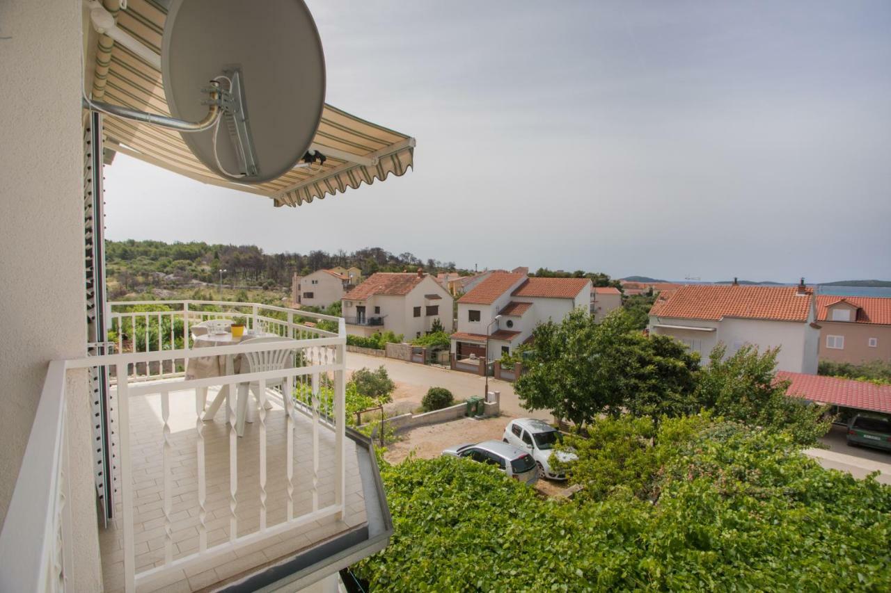 Apartmani Branko Lemac Brodarica  Ngoại thất bức ảnh